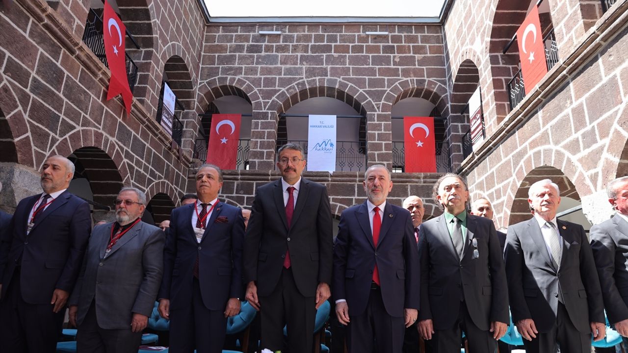 'Kadim Şehir Hakkari Çalıştayı' farklı ülkelerden akademisyenlerin katılımıyla başladı
