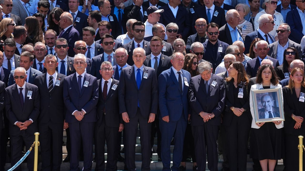 Eski CHP Genel Başkanı Altan Öymen için Meclis'te cenaze töreni düzenlendi