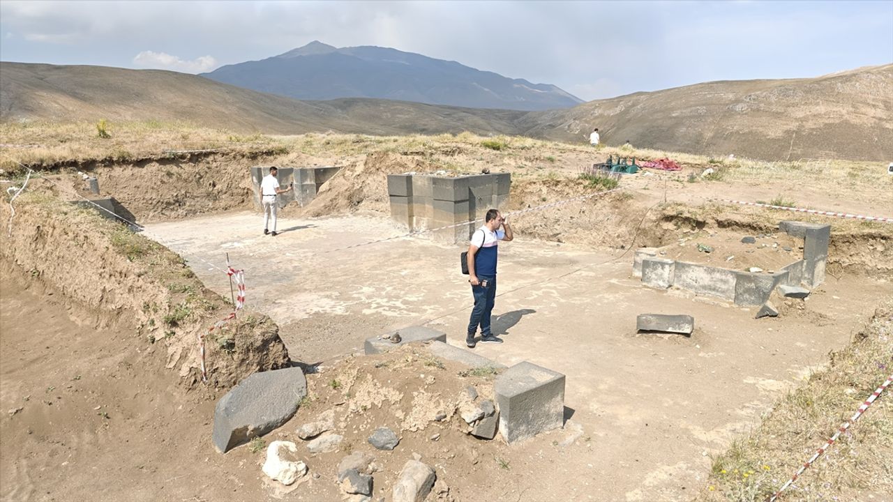 'Medya, Kültür Sanat ve Turizm Buluşmaları' Bitlis'te tarihi yerlerin gezilmesiyle tamamlandı
