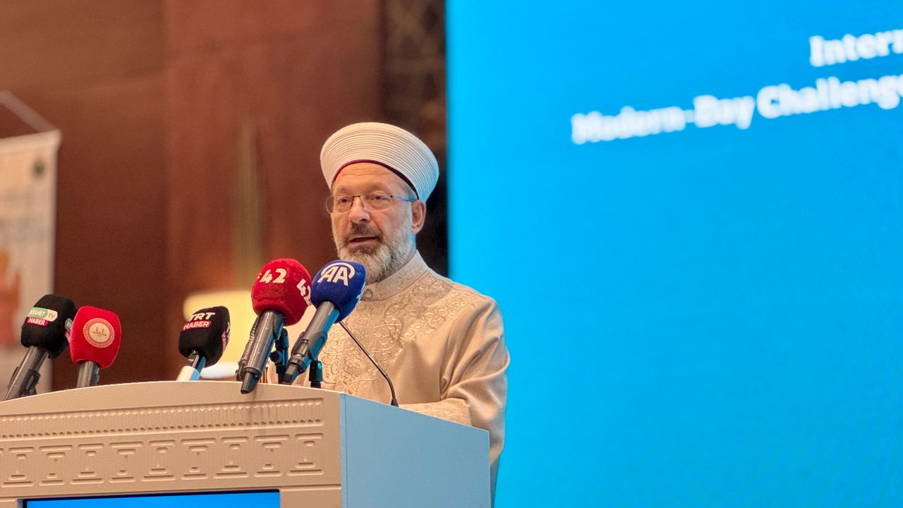 Diyanet İşleri Başkanı Erbaş Uluslararası Aile Çalıştayı'nda konuştu: