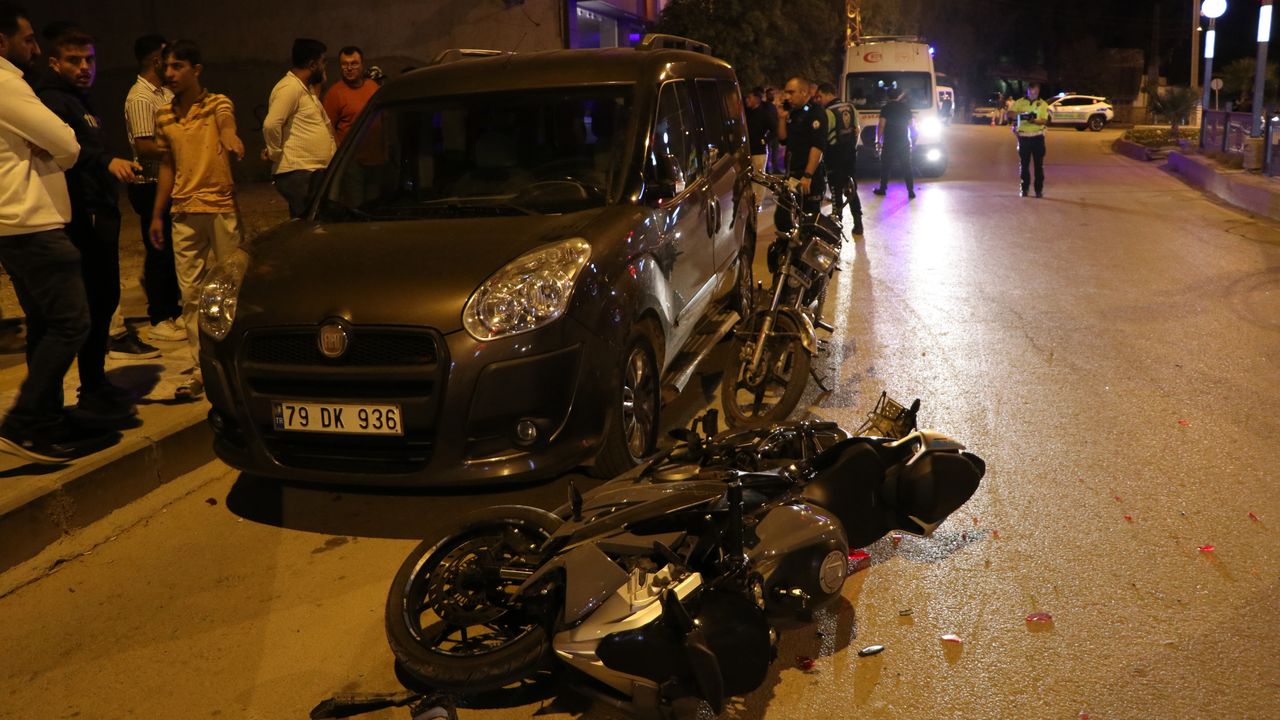 Kilis'te iki motosikletin çarpıştığı kazada 3 kişi yaralandı