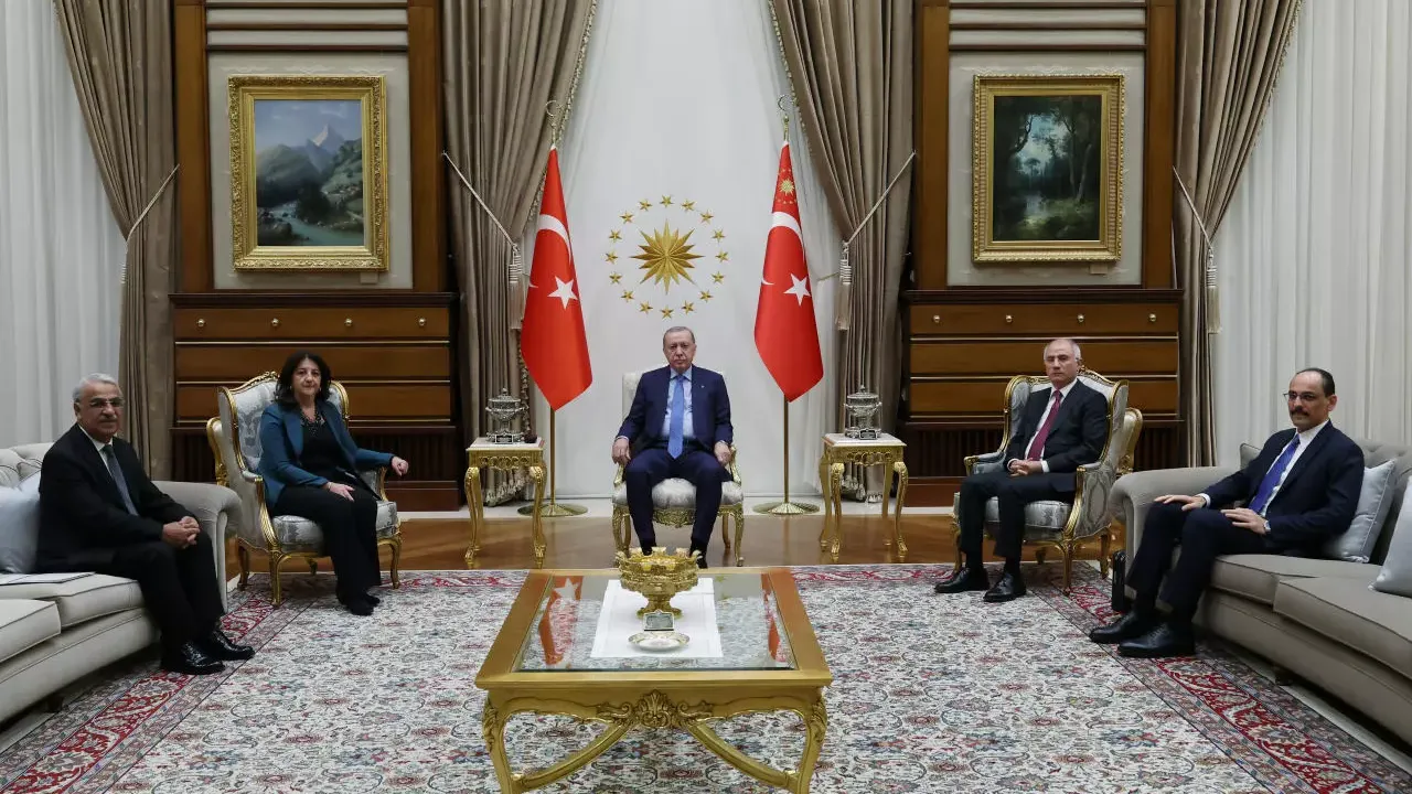 Cumhurbaşkanı Erdoğan, DEM Parti Heyetini Beştepe’de Kabul Etti