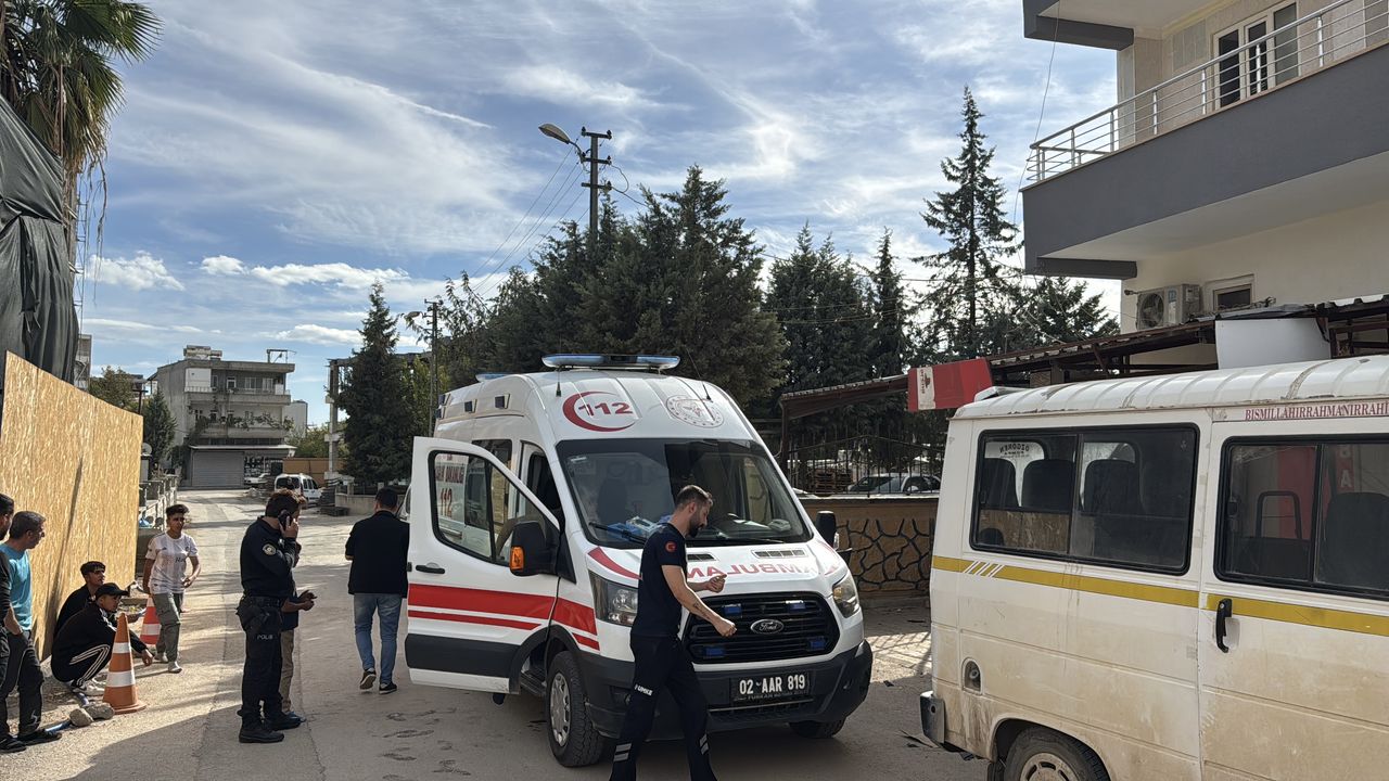 Adıyaman'da dini nikahlı eşini silahla yaralayan kişi intihar etti