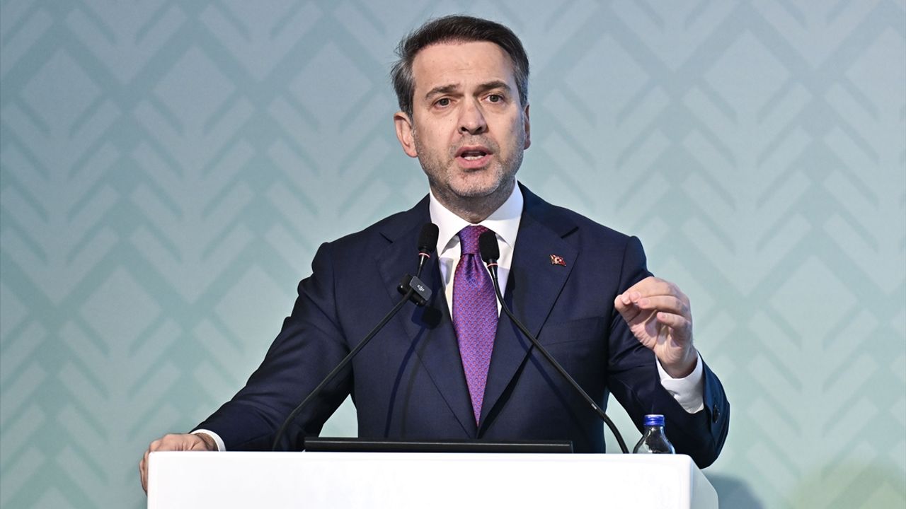Bakan Bayraktar: 'Akkuyu NGS, enerji çeşitlendirme yolculuğumuzda tarihi dönüm noktası olacak'