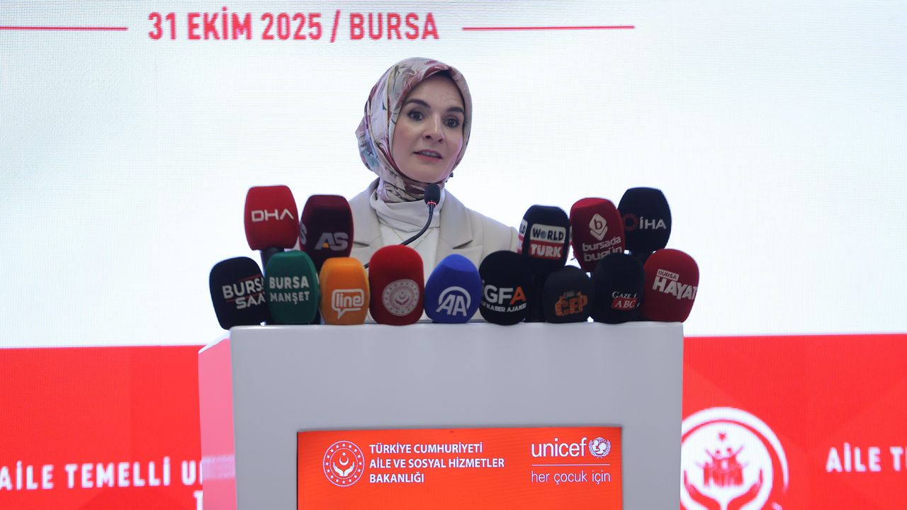 Bakan Göktaş, Bursa Erken Tanı ve Çocukluk Gelişim Merkezi'nin açılış töreninde konuştu: