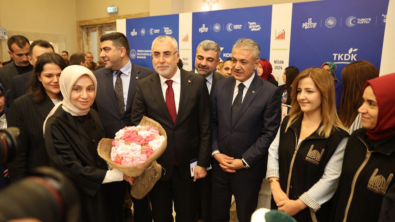 Bakan Işıkhan, Mardin'de 'Yüzyılın Kadın İstihdamı İş Pozitif Kapanış Programı'nda konuştu: