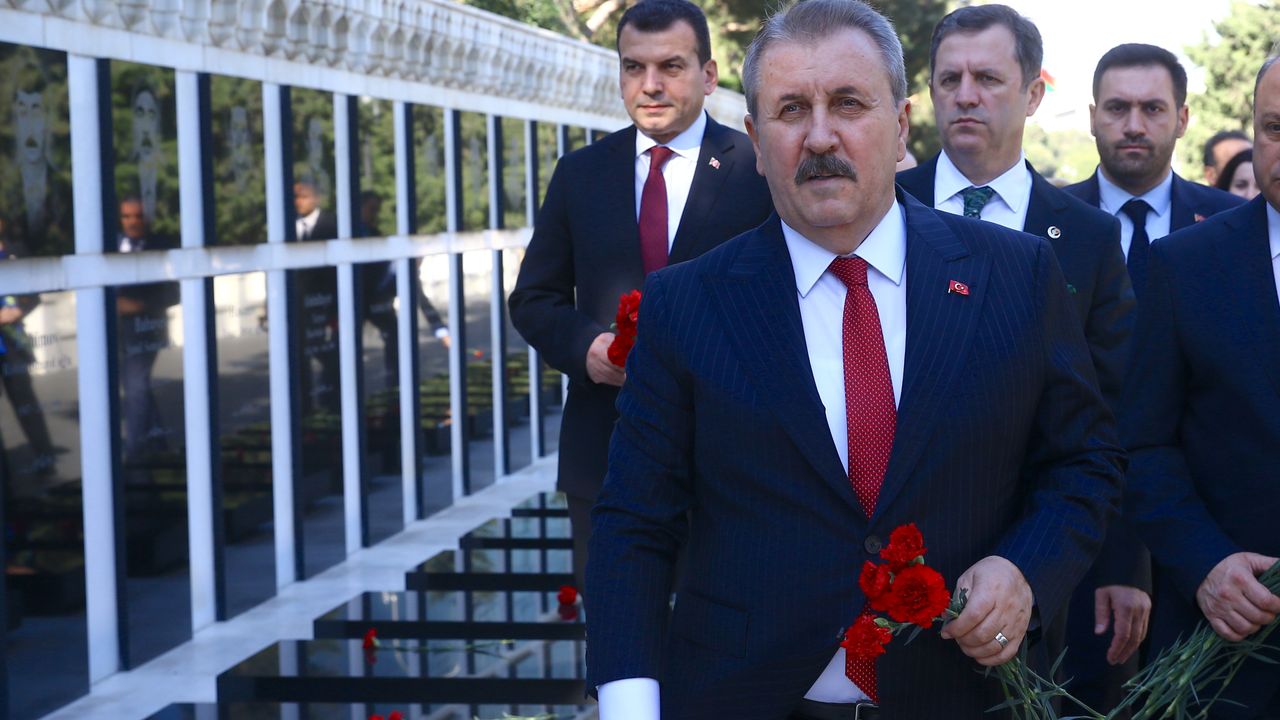 BBP Genel Başkanı Destici: '(Azerbaycan) İki ayrı devletiz ama tek milletiz'