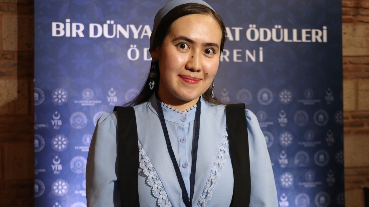 Bursa'da 'YTB Bir Dünya Edebiyat Ödülleri' sahiplerini buldu