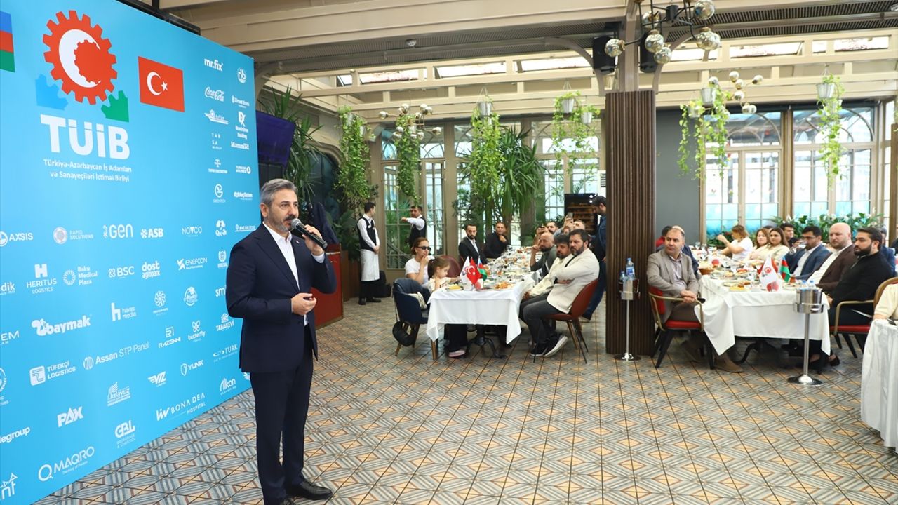 Çalışma ve Sosyal Güvenlik Bakan Yardımcısı Aydın, Bakü'de Türk iş insanlarıyla görüştü