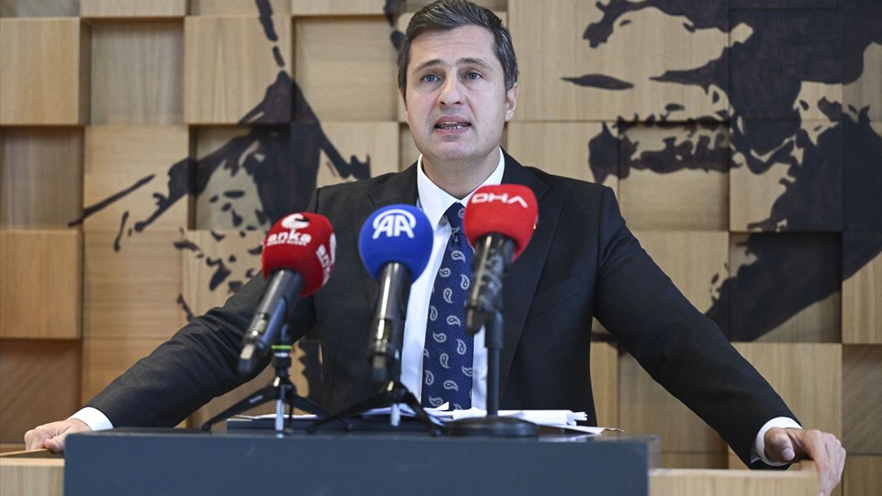 CHP Sözcüsü Yücel, MYK gündemine ilişkin basın toplantısı düzenledi: