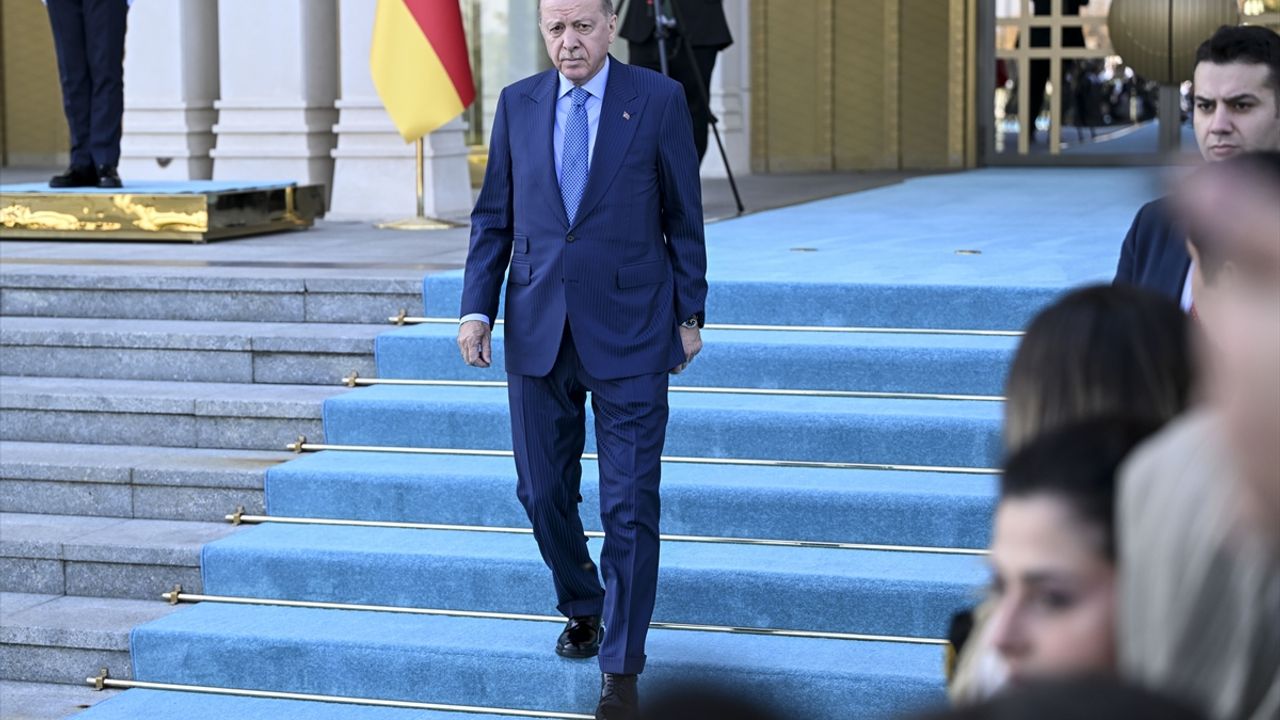 Cumhurbaşkanı Erdoğan, Almanya Başbakanı Merz'i resmi törenle karşıladı