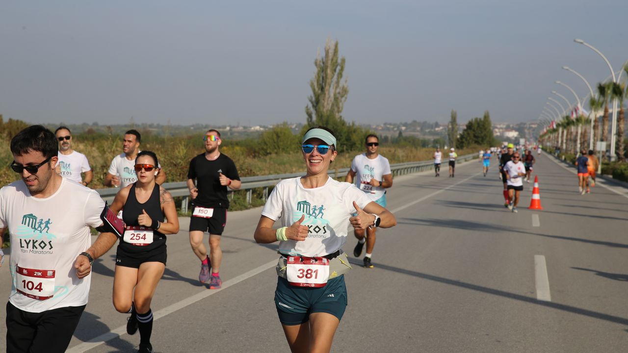 Denizli'de Lykos Yarı Maratonu koşuldu