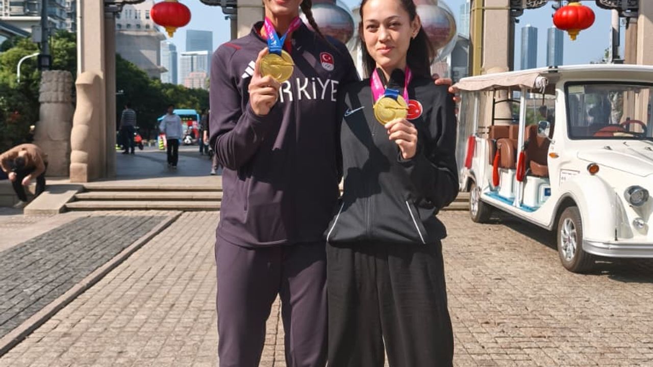 Dünya şampiyonu tekvandocular, olimpiyat madalyasına odaklandı