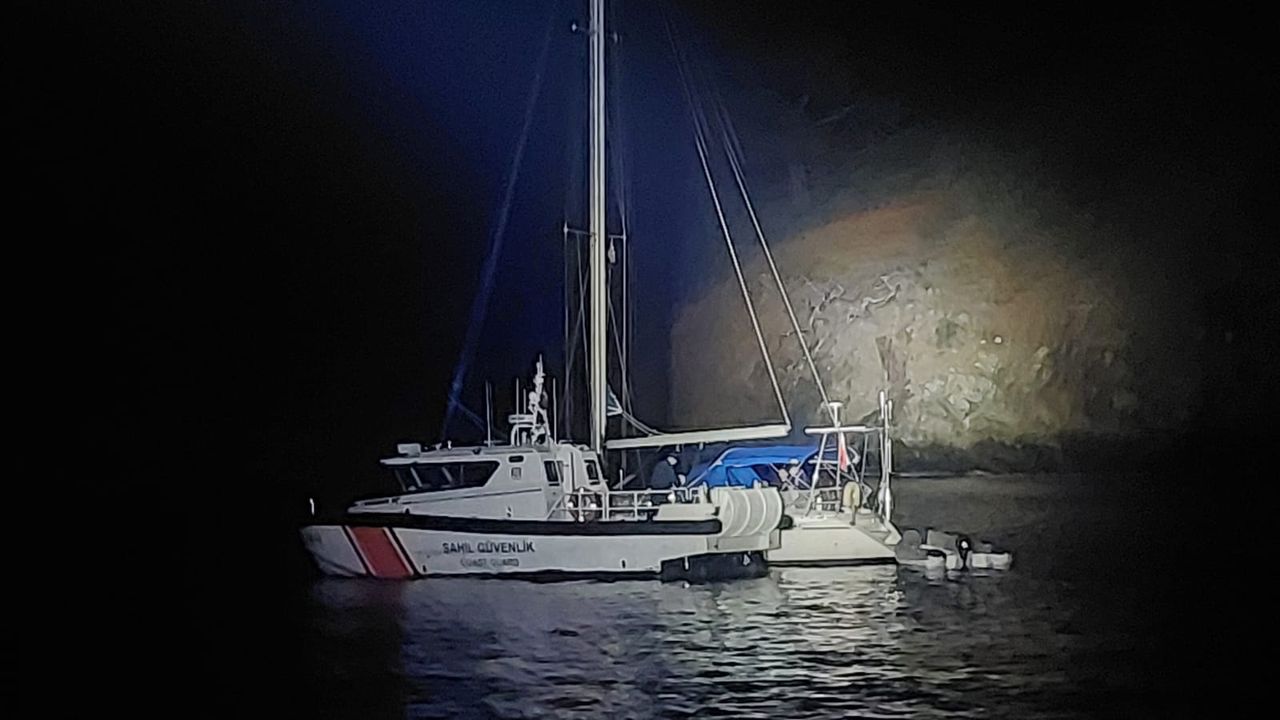 Fethiye açıklarında 35 düzensiz göçmen yakalandı
