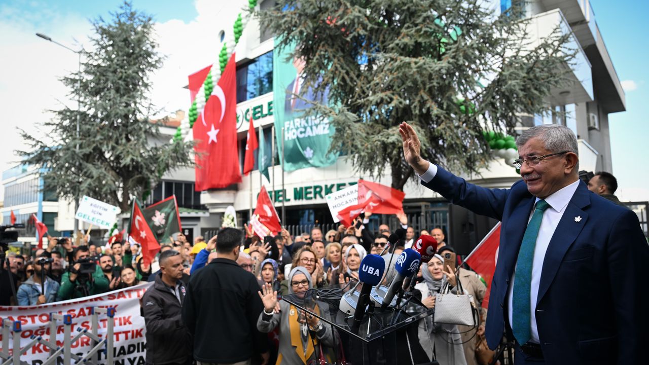 Gelecek Partisinin yeni genel merkezi açıldı