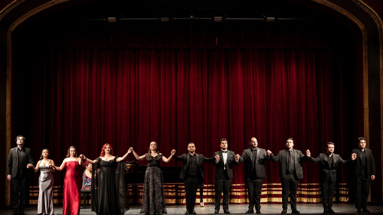 Genç opera şarkıcıları 'Opera Studio İstanbul Projesi' kapsamında usta isimlerden eğitim alacak