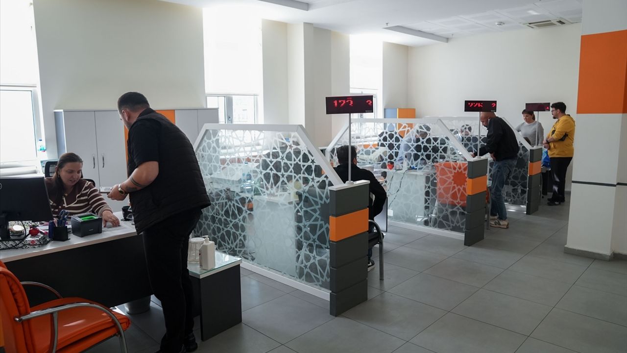 GRAFİKLİ - Eski tip ehliyetleri yenileme ücreti 1 Kasım'da 7 bin 438 liraya yükselecek