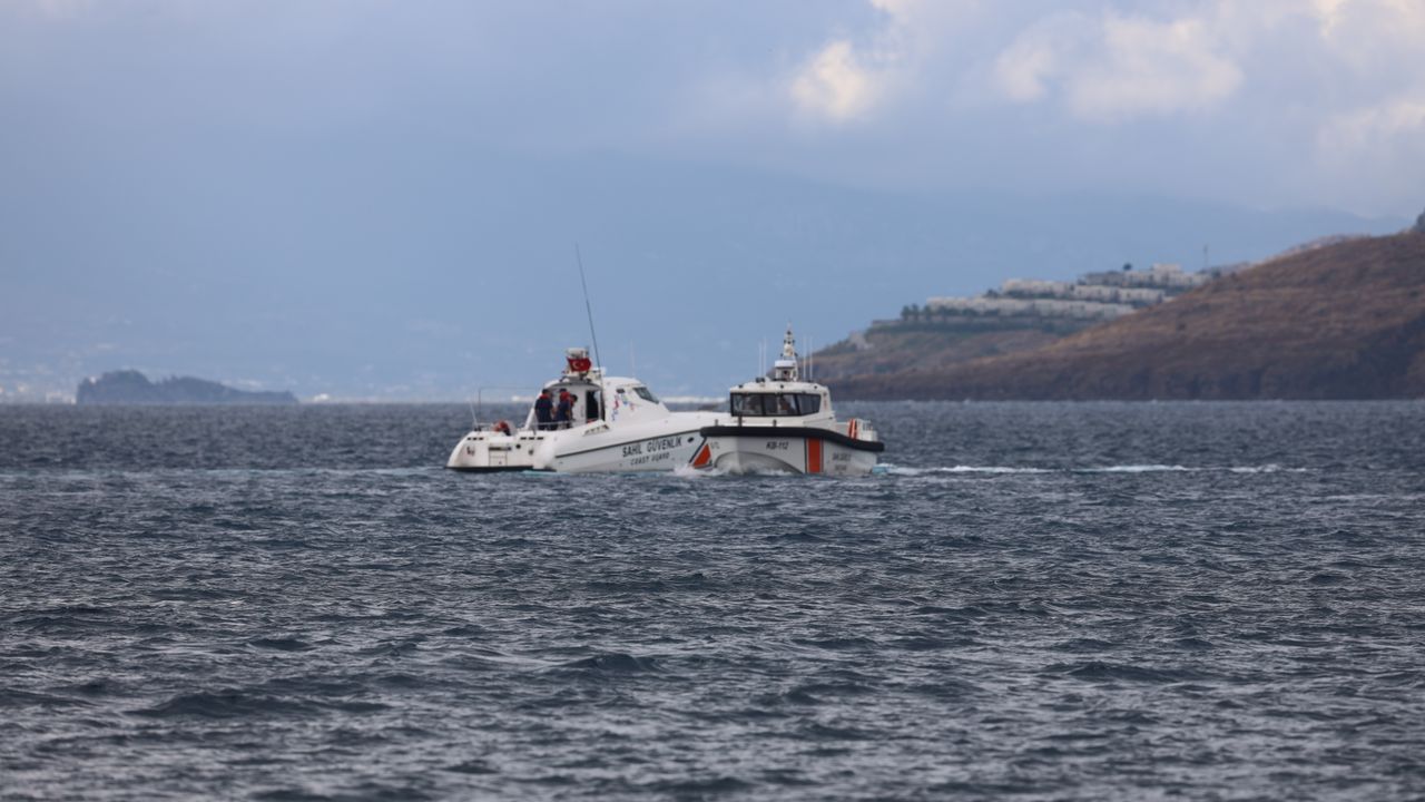 GÜNCELEME - Bodrum'da düzensiz göçmenleri taşıyan tekne battı