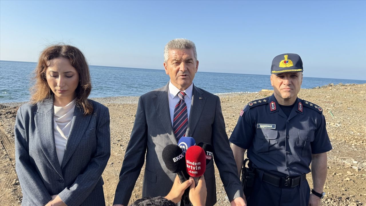 GÜNCELLEME 2 - Artvin'de denizde bulunan insansız deniz aracı kontrollü şekilde imha edildi