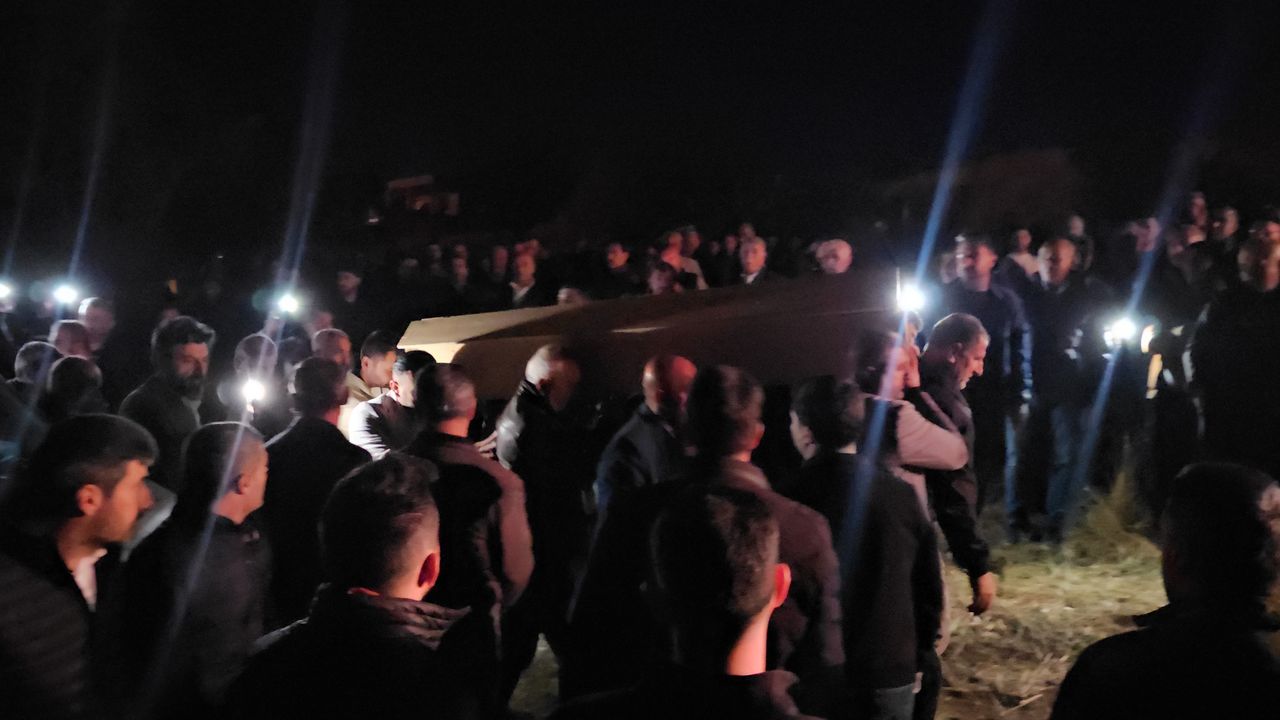 GÜNCELLEME 2 - Siirt'te bir kişi silahla eşini ve amcasını öldürdü, annesi, amcası ve yengesini yaraladı