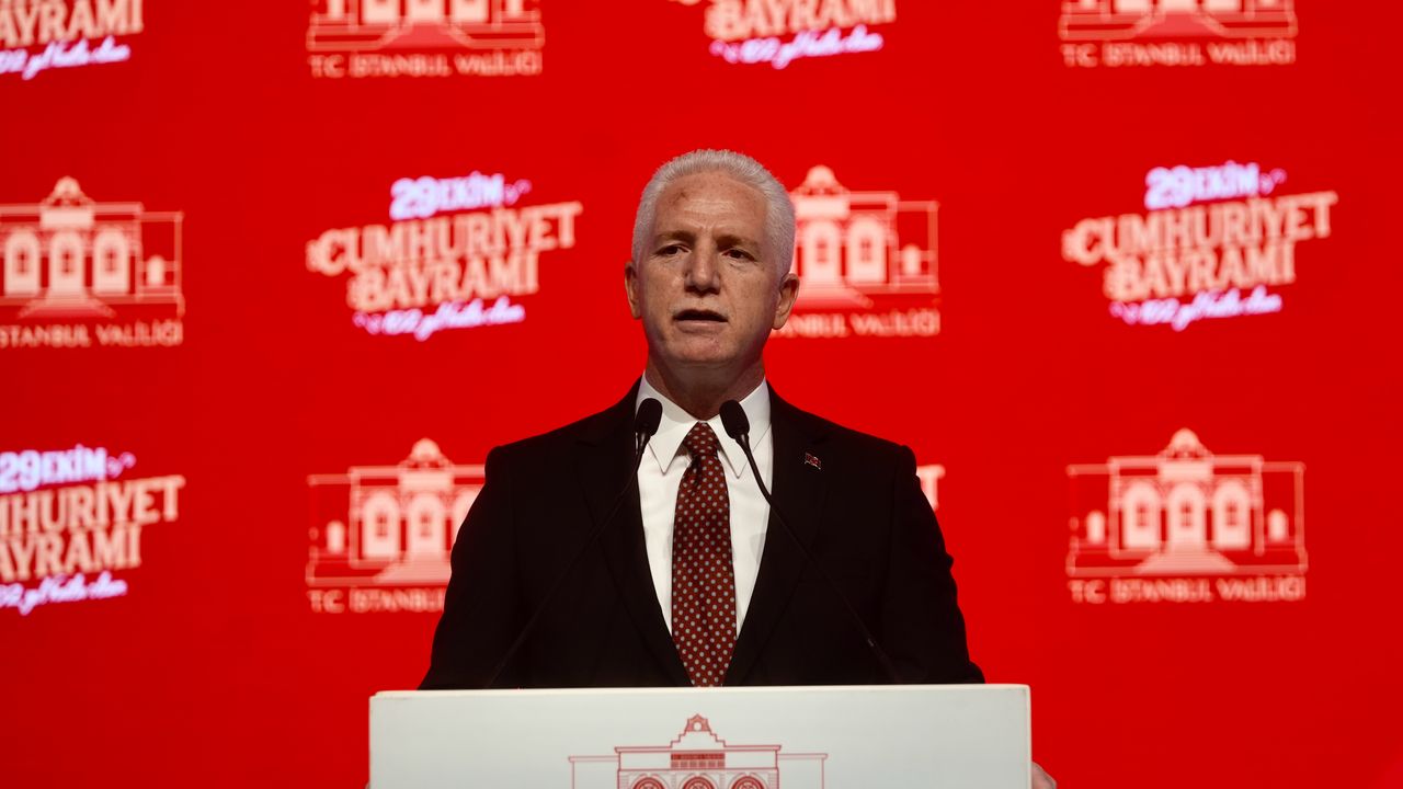 İstanbul Valiliğince Cumhuriyet'in 102. yılı dolayısıyla resepsiyon düzenlendi