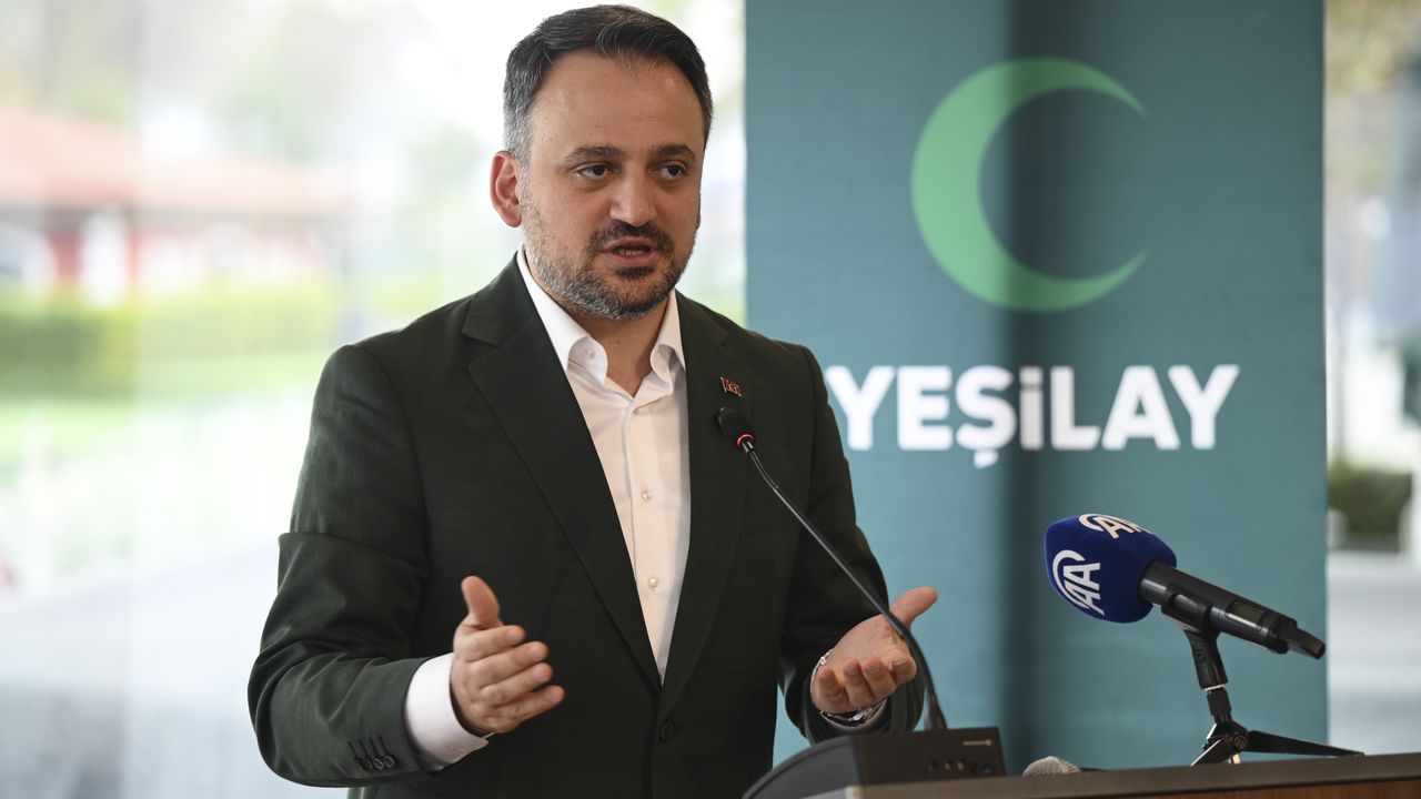 İstanbul'da 'Gençlik Çalışmalarını Yeniden Düşünmek' çalıştayı düzenlendi
