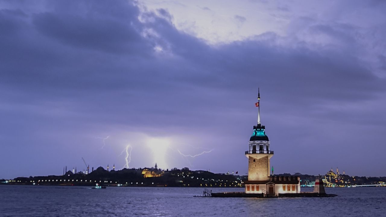 İstanbul'da sağanak etkili oluyor