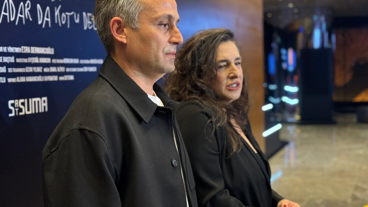 'İyi Değilim, Ama Anlatacak Kadar da Kötü Değilim' oyununun prömiyeri yapıldı