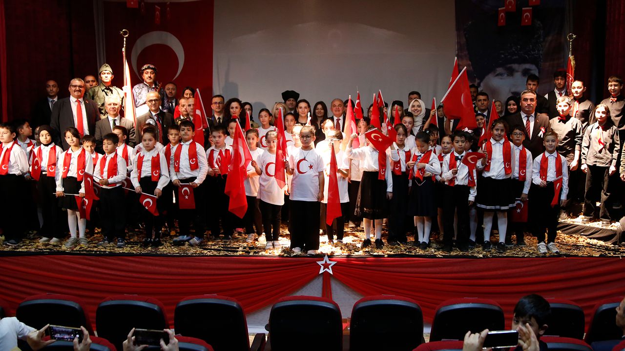 Kırgızistan'da Türkiye Cumhuriyeti'nin 102. yılı kutlandı
