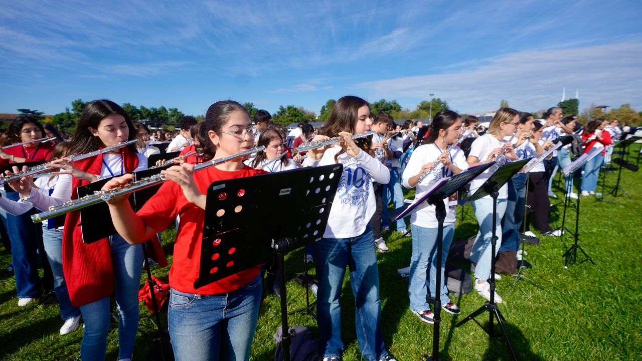 Marmara Flüt Orkestrası, kuruluşunun 10. yılında rekor denemesi gerçekleştirdi