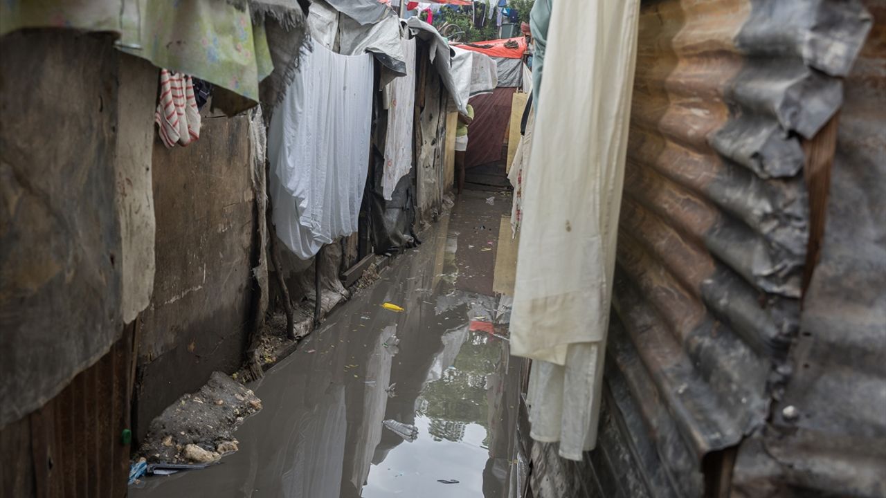 Melissa Kasırgası'nın neden olduğu sel sonucu Haiti'de 25 kişi öldü