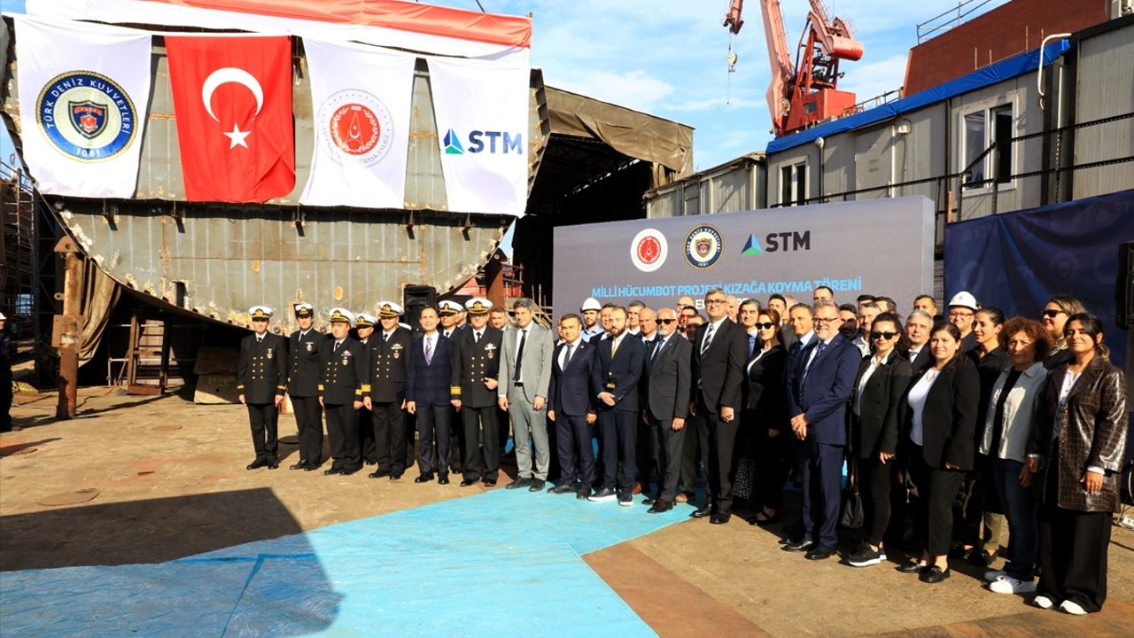 Milli Hücumbot'un ilk bloku kızağa alındı
