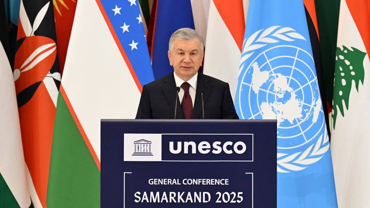 Özbekistan'ın tarihi Semerkant şehrinde 'UNESCO 43. Genel Konferansı' başladı