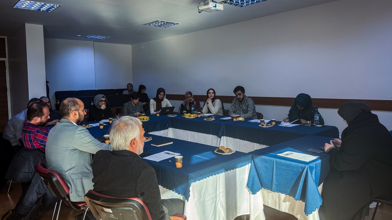 'Popüler Kültür ve Medyada Ön Yargı' paneli düzenlendi