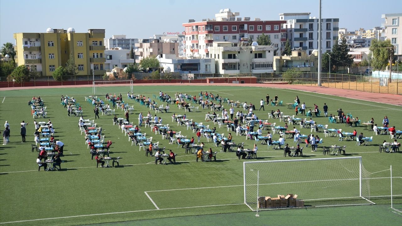 Şırnak'ta Cumhuriyet'in 102. yılı kutlamaları kapsamında satranç turnuvası yapıldı