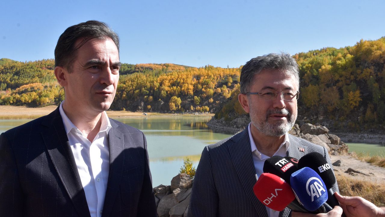 Tarım ve Orman Bakanı Yumaklı, Bitlis'teki Nemrut Kalderası'nda incelemelerde bulundu: