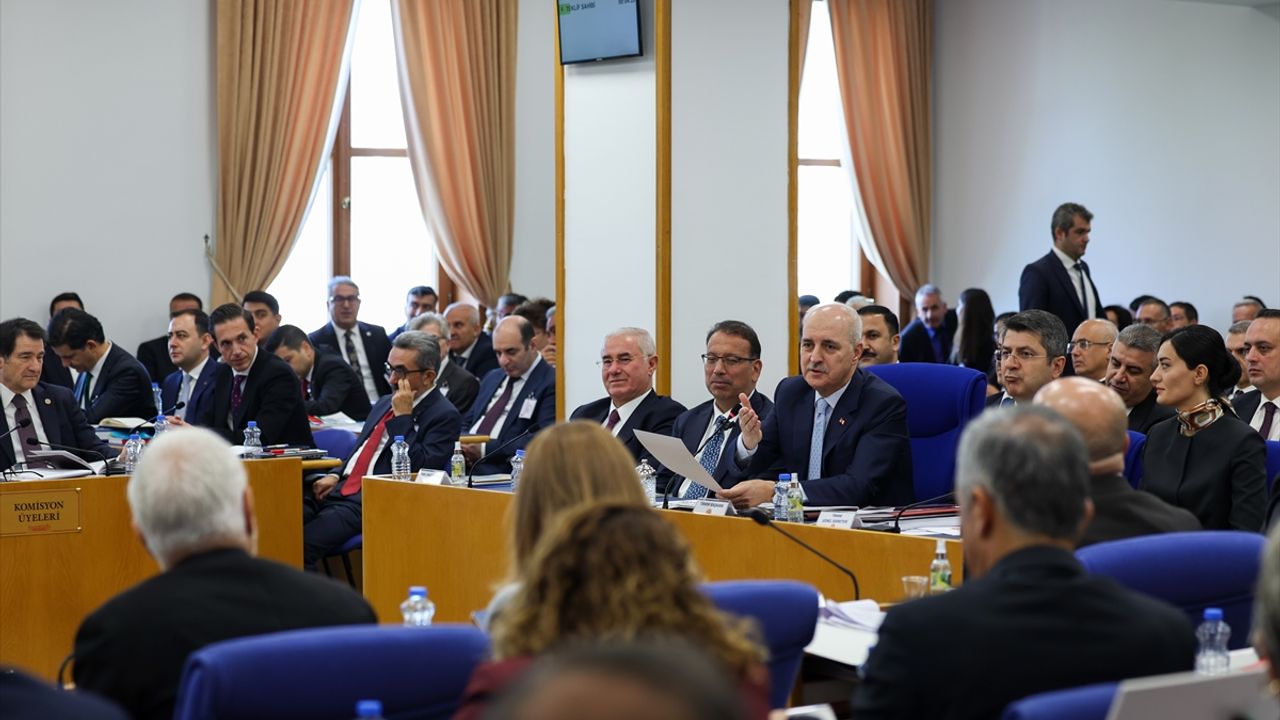 TBMM Başkanı Kurtulmuş, Meclis'in bütçe görüşmelerinde milletvekillerinin sorularını yanıtladı: