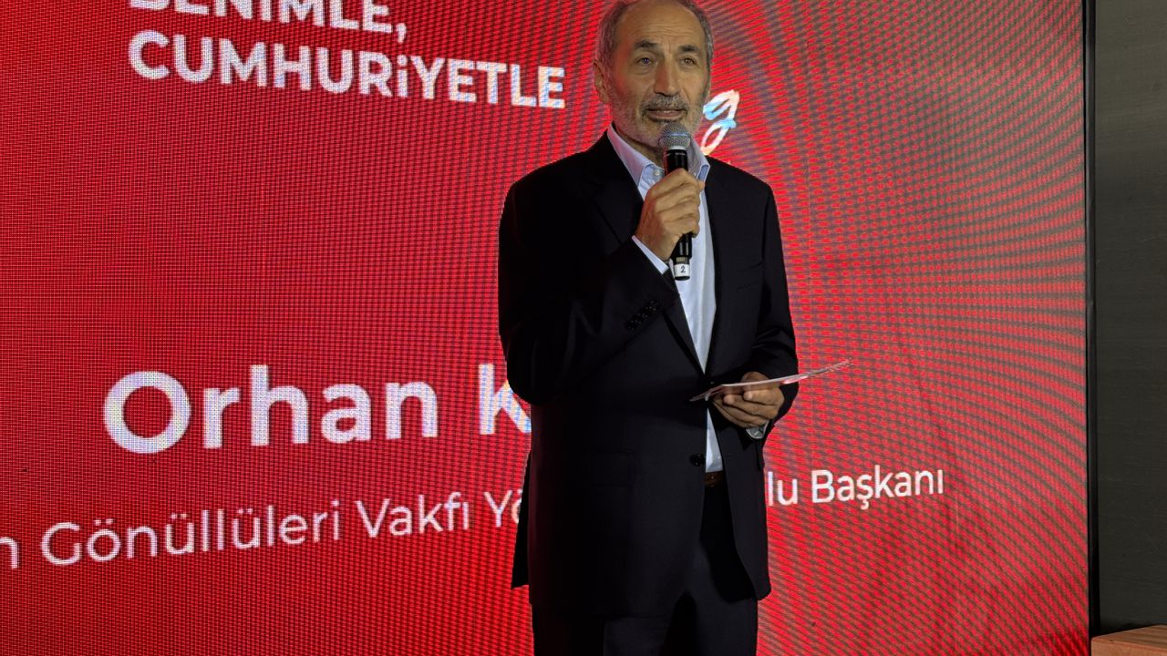 Toplum Gönüllüleri Vakfı 'Benimle, Cumhuriyetle' projesini hayata geçiriyor