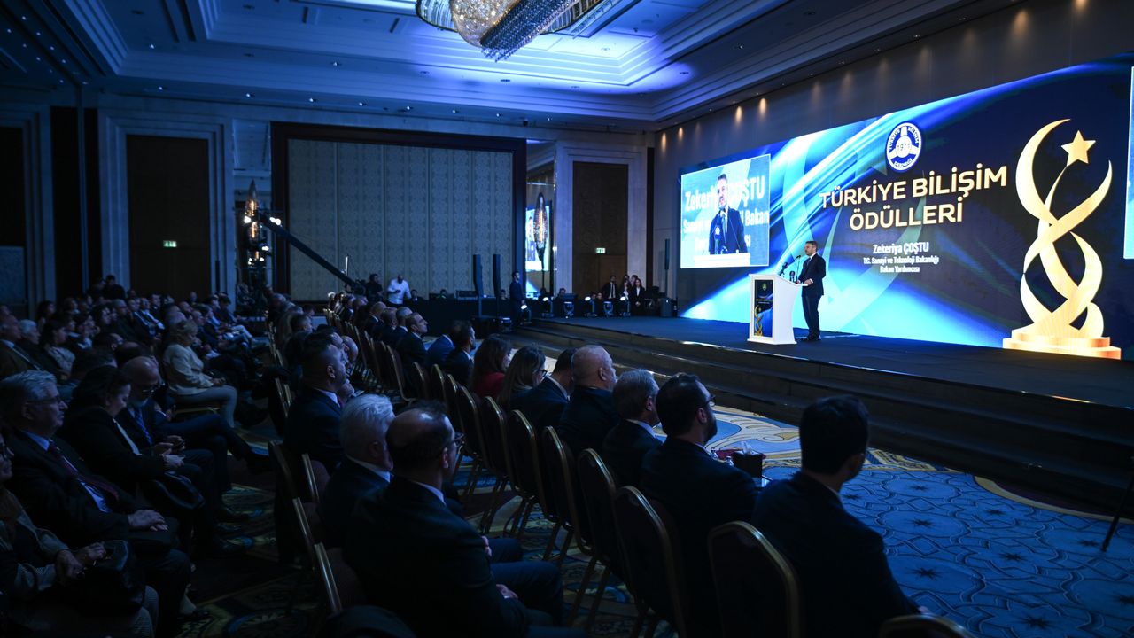 Türkiye Bilişim Ödülleri sahiplerini buldu