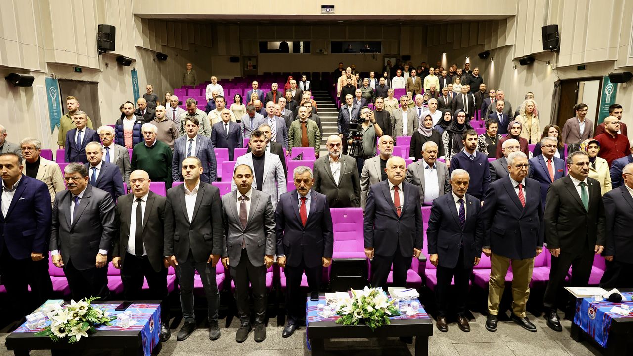 Türkiye Dil ve Edebiyat Derneğinin 10. İstişare ve Değerlendirme Toplantısı Trabzon'da başladı