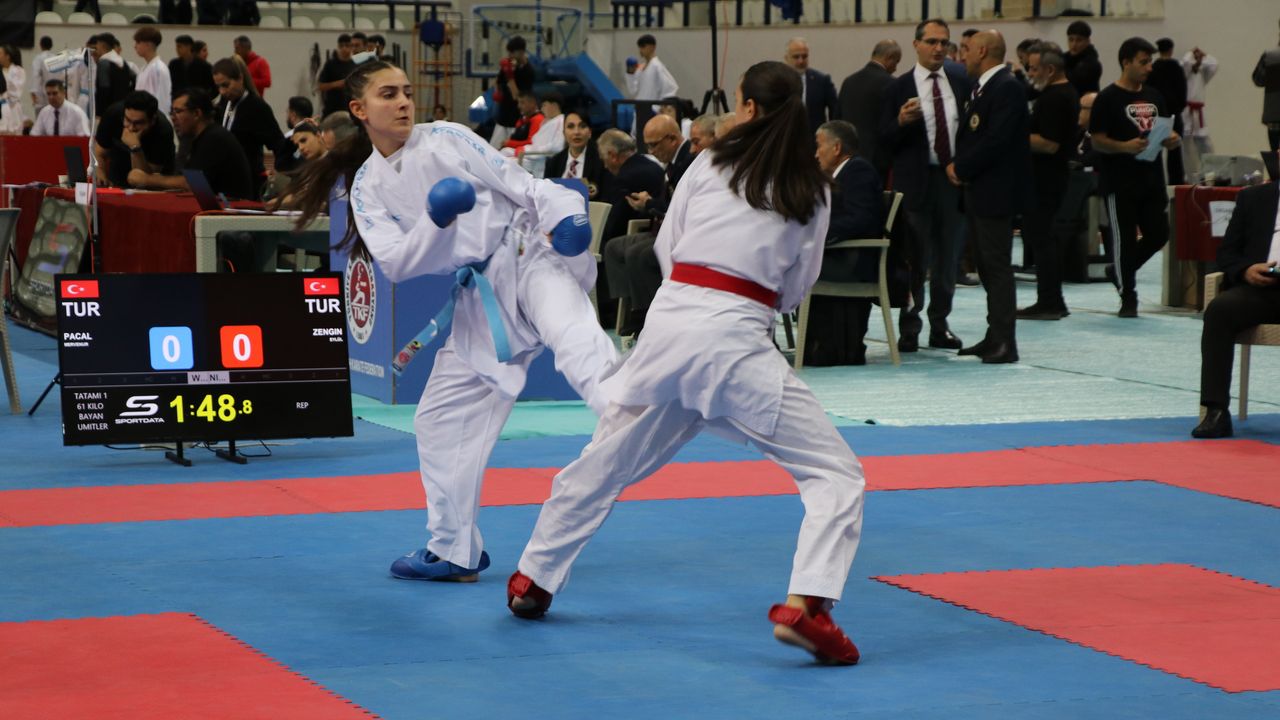 Türkiye Ümit, Genç ve 21 Yaş Altı Karate Şampiyonası Elazığ'da başladı