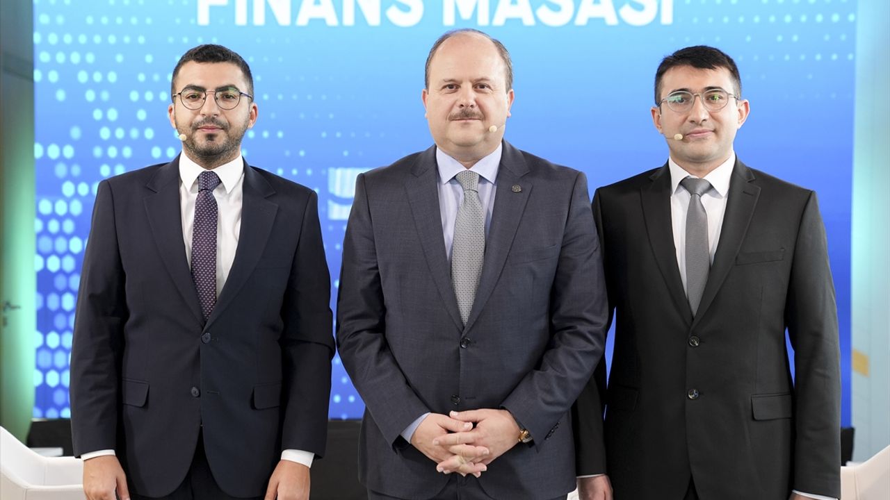 Ziraat Katılım Genel Müdürü Metin Özdemir, AA Finans Masası'na konuk oldu: (2)