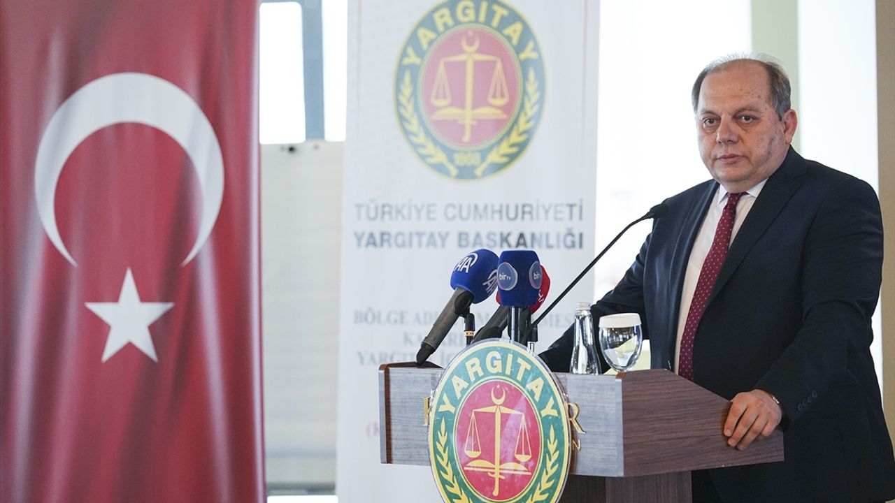 İzmir'de 'Kadastro ve Orman Hukuku' konulu çalıştay düzenlendi