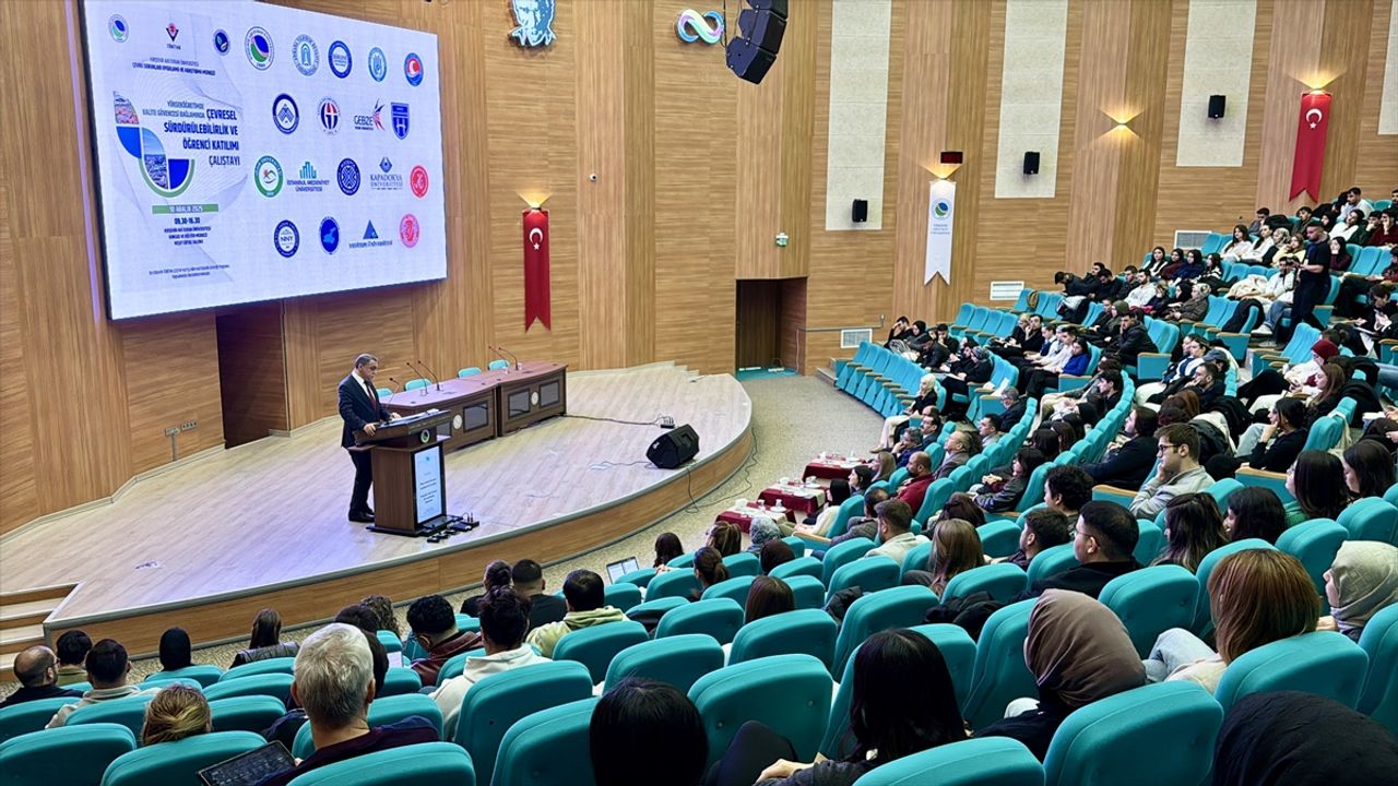 Kırşehir'de düzenlenen 'Çevresel Sürdürülebilirlik ve Öğrenci Katılımı Çalıştayı' başladı