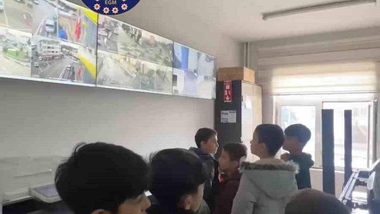 Bursa'da polisten çocuklara yönelik sosyal farkındalık etkinliği