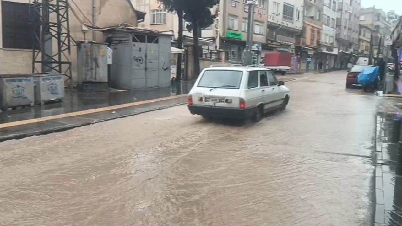 Kilis'te kuvvetli yağış ve sis etkili oldu