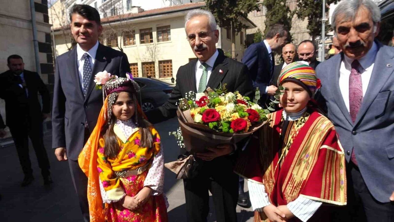 Ulaştırma ve Altyapı Bakanı Abdulkadir Uraloğlu Kilis'te