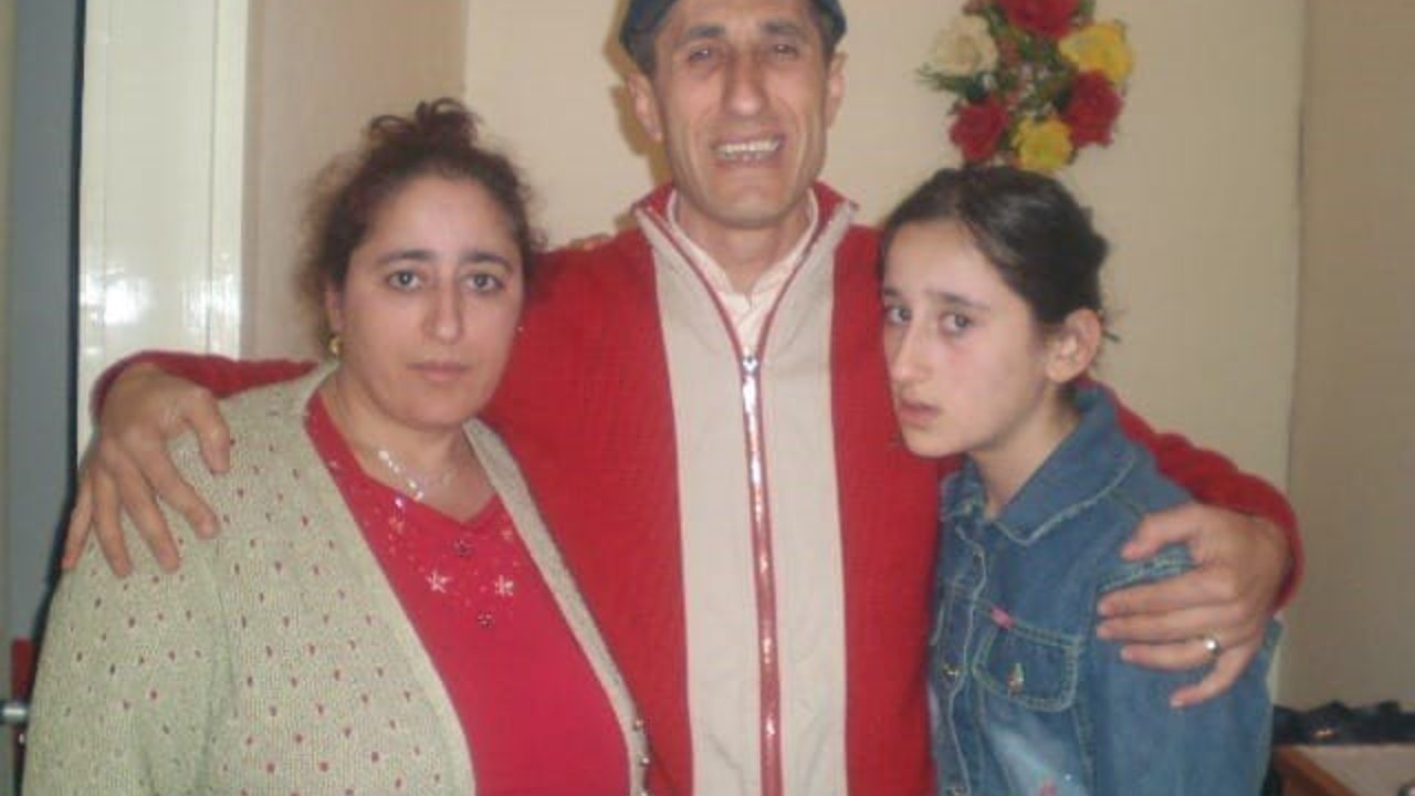 15 yıldır kayıp kızının izini süren gözü yaşlı anne: 'Gülistan Doku dosyası ile umutlandık, bir mezar bile insana umuttur'