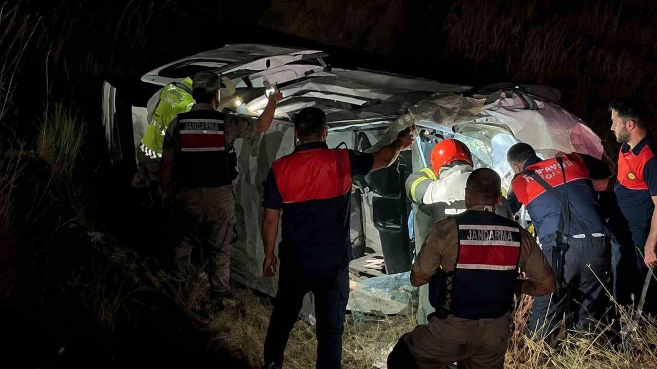 Bitlis'te trafik kazası: 4 yaralı