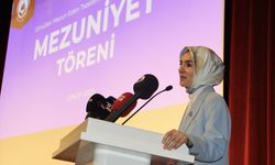 Aile ve Sosyal Hizmetler Bakanı Göktaş, Sinop'ta 3. Yaş Üniversitesi'nin mezuniyet törenine katıldı: